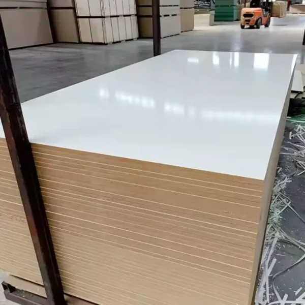 MDF Mélaminé Double Face Blanc 3/4" – Panneau Standard 4x8ft | Résistant & Esthétique - Image 2