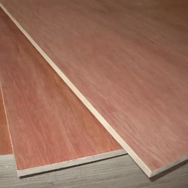 Plywood Cedre